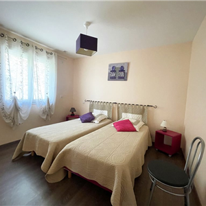 Gite à Peyre en Aveyron avec piscine privée, proche de Millau